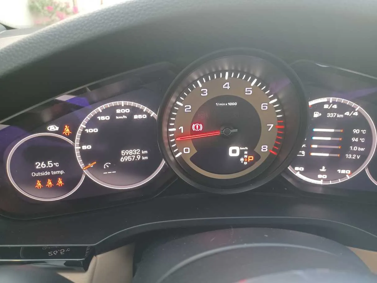 Car image 20