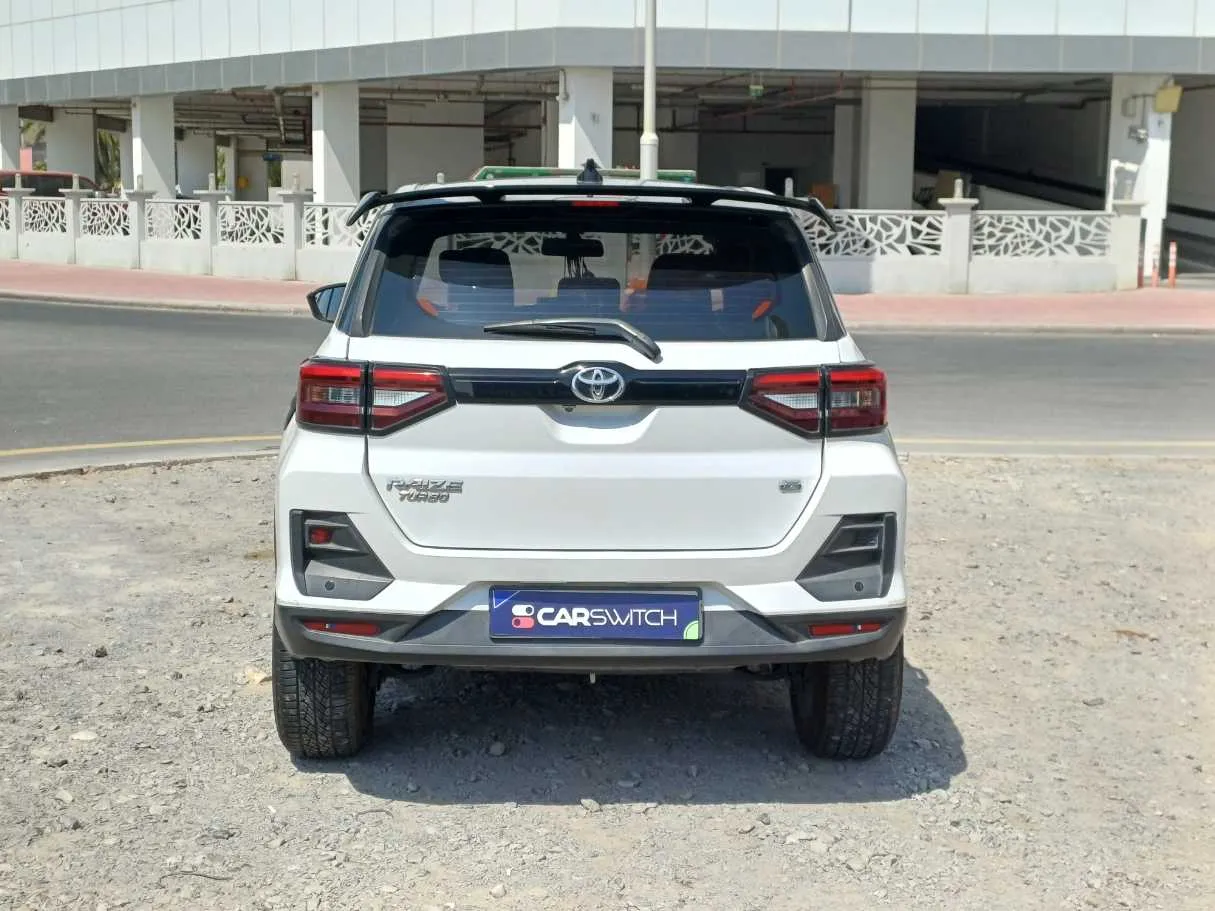 Car image 6
