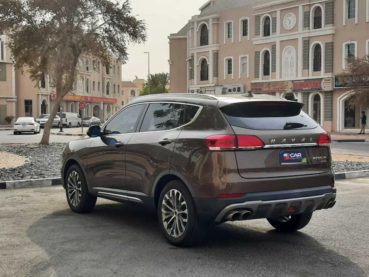 Car image 7