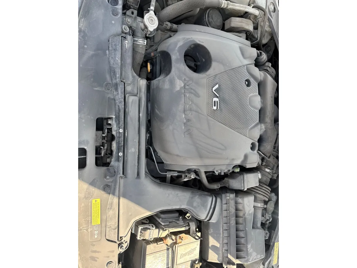 Car image 25