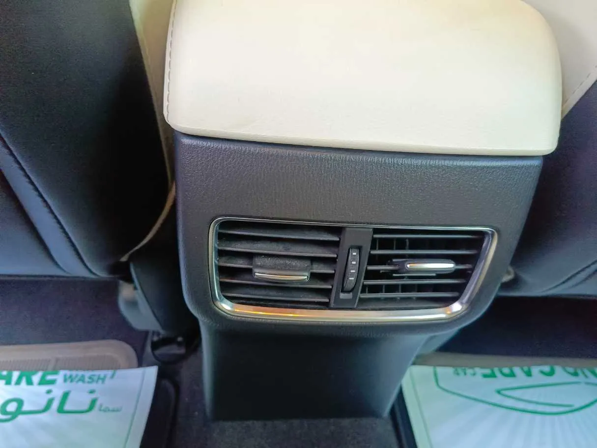 Car image 33