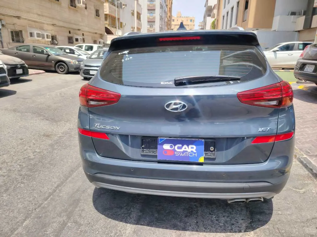 Car image 6