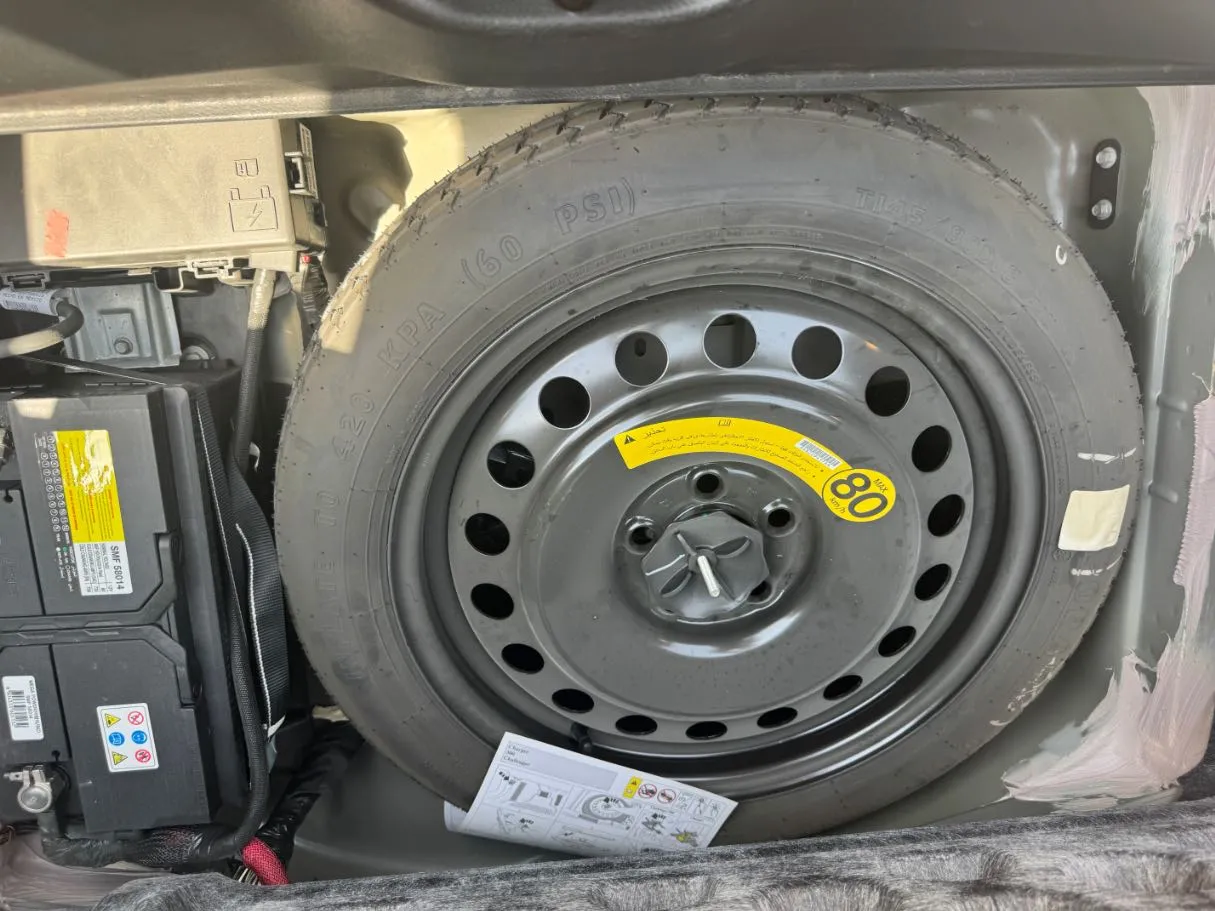 Car image 20