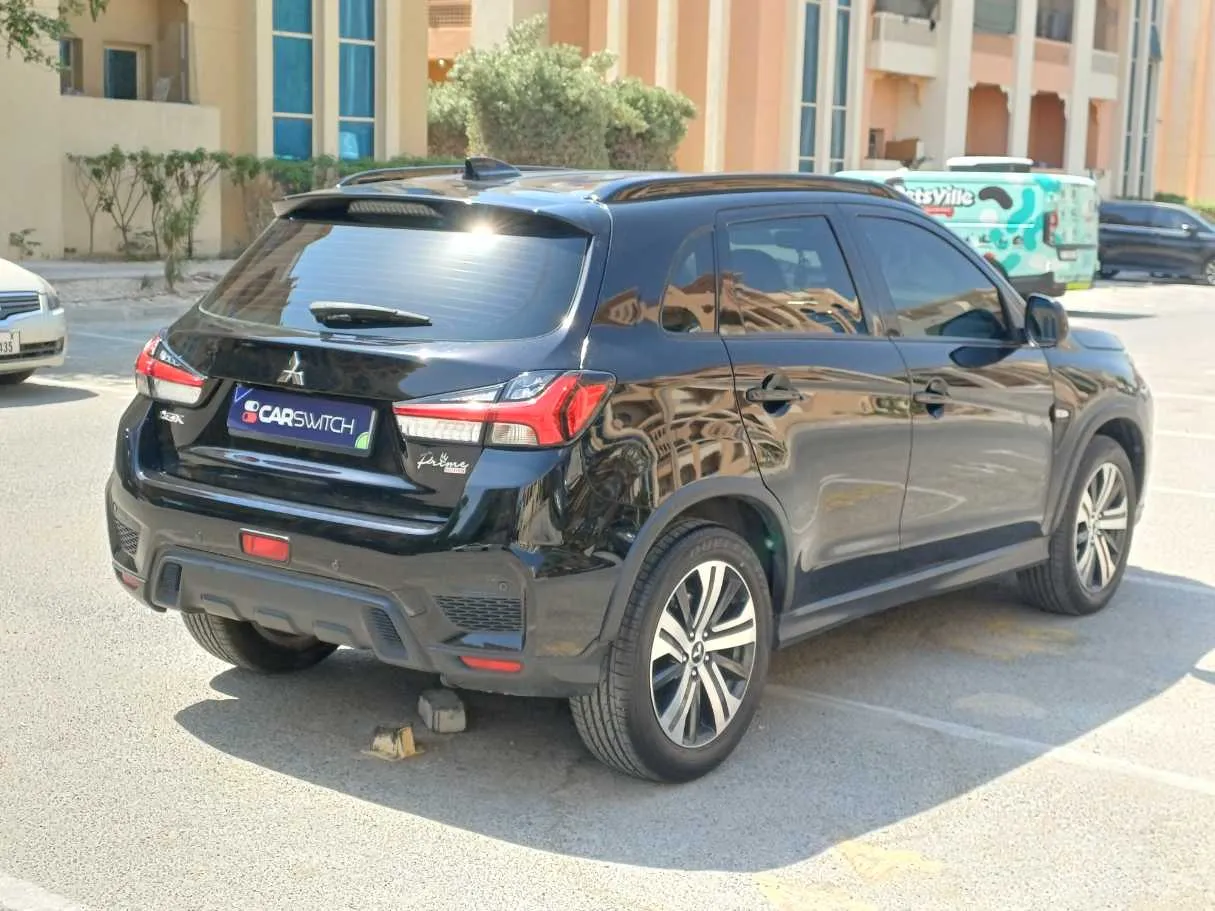Car image 5