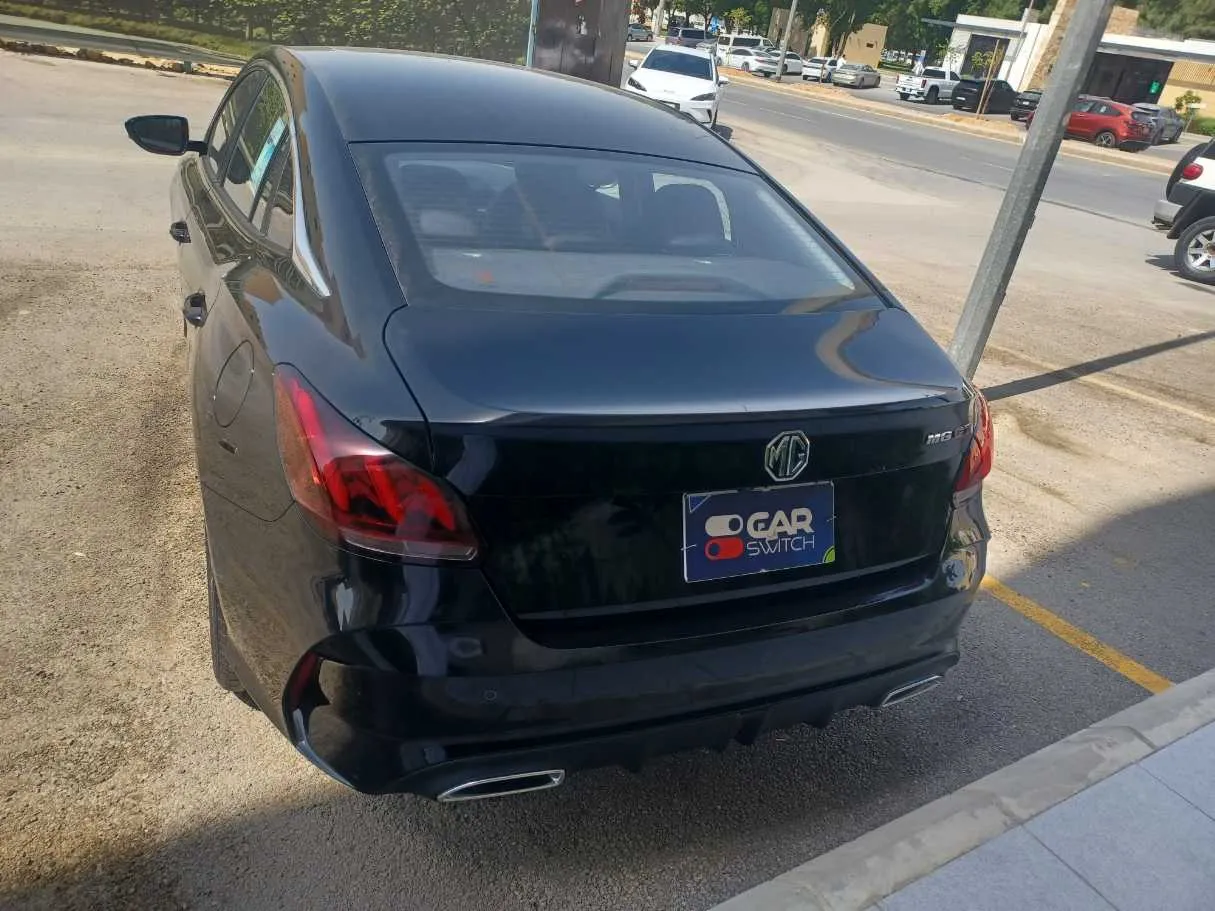 Car image 6