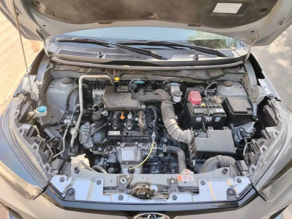 Car image 28
