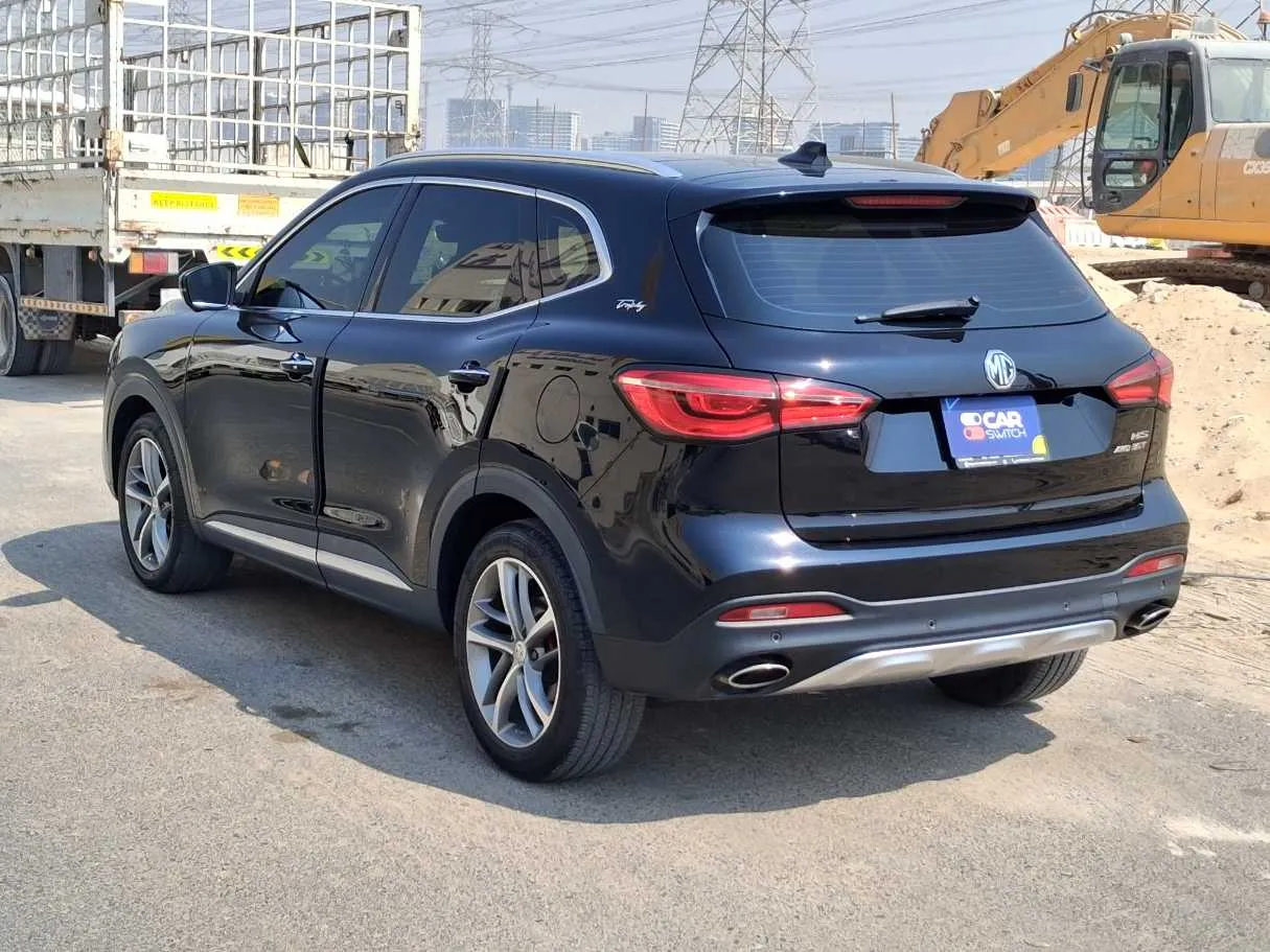 Car image 7