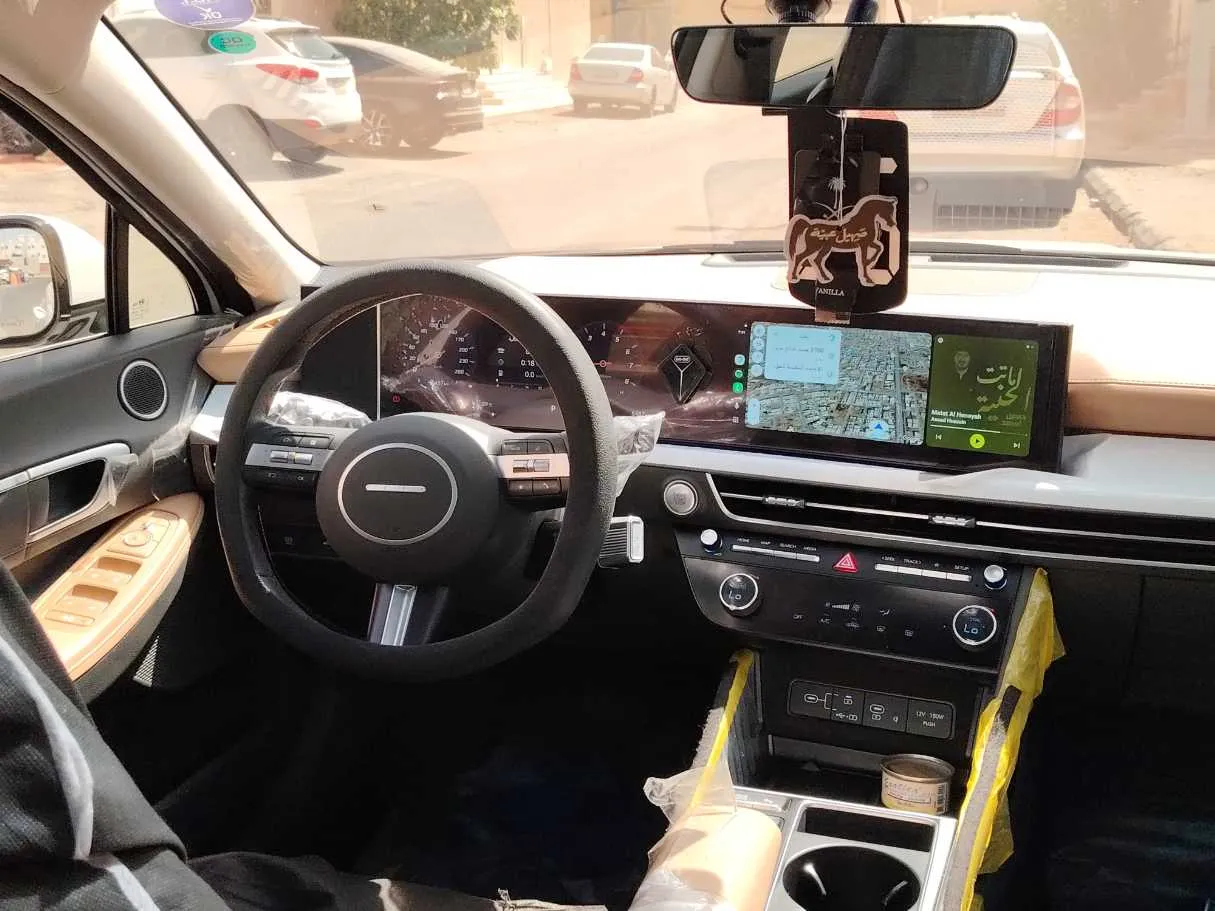 Car image 23