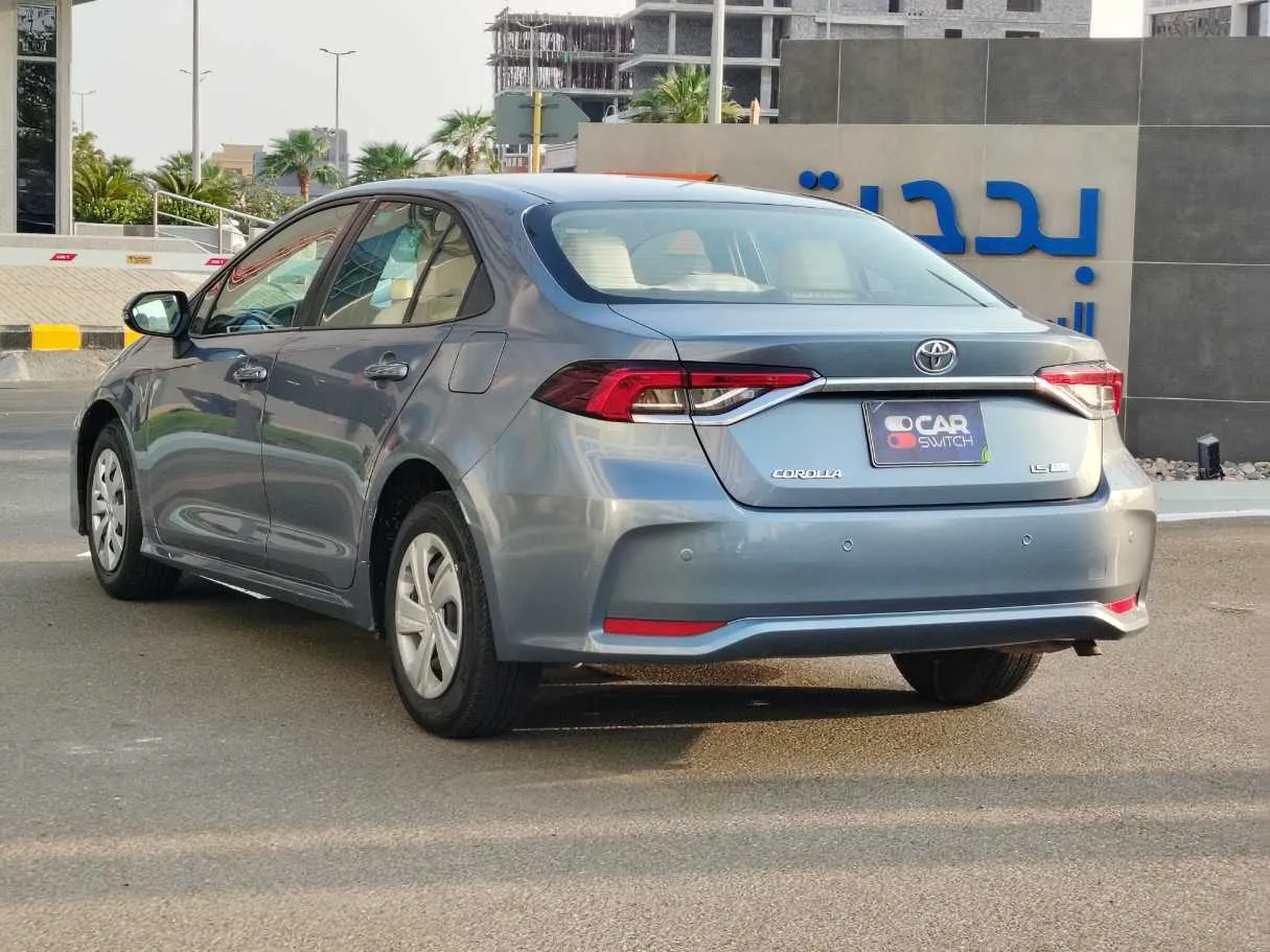 Car image 7