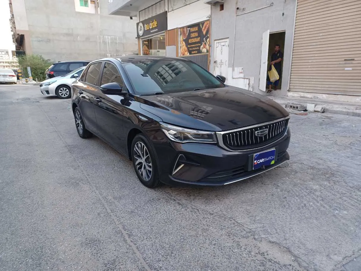 Car image 3