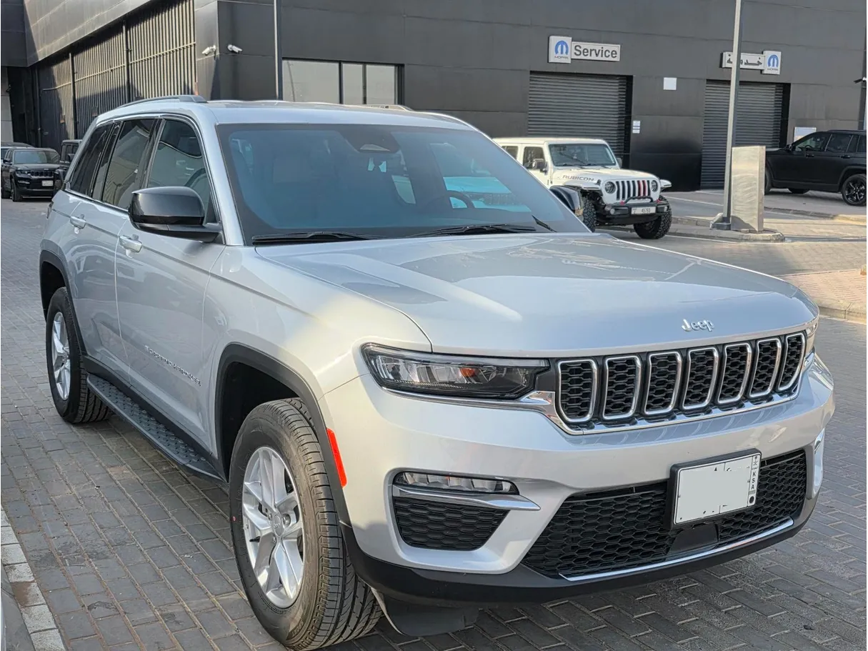 Car image 2