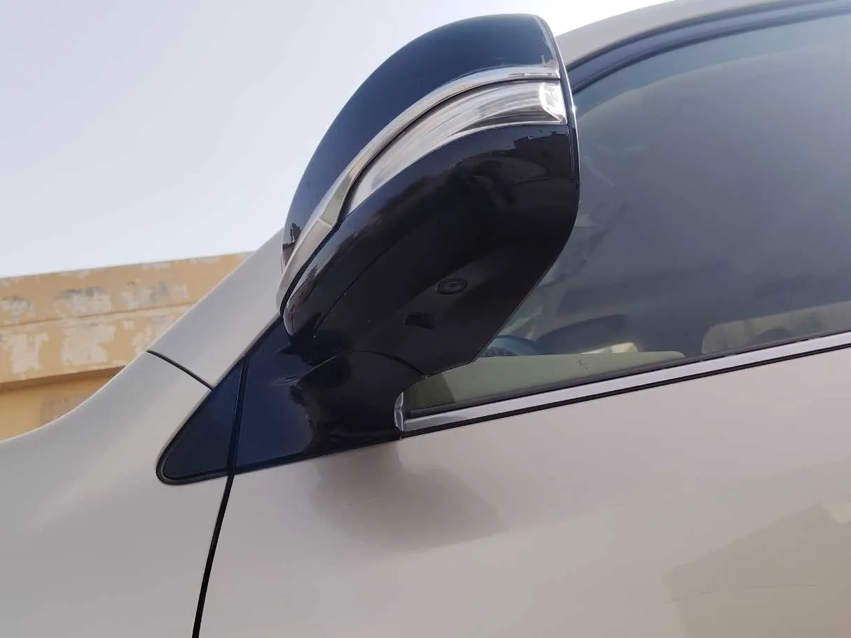 Car image 40