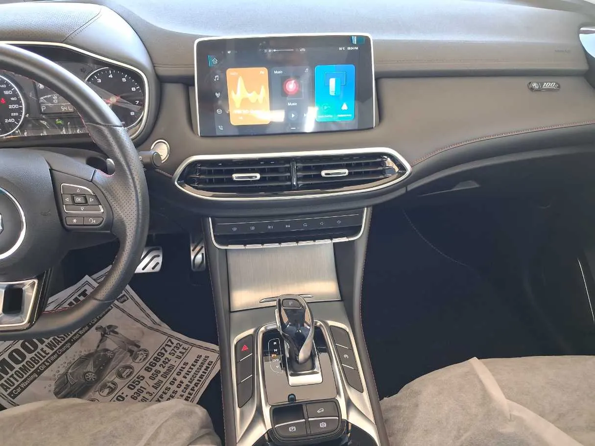 Car image 15