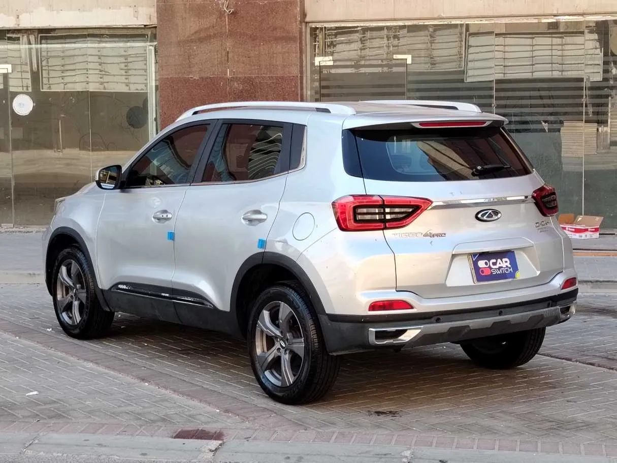 Car image 7