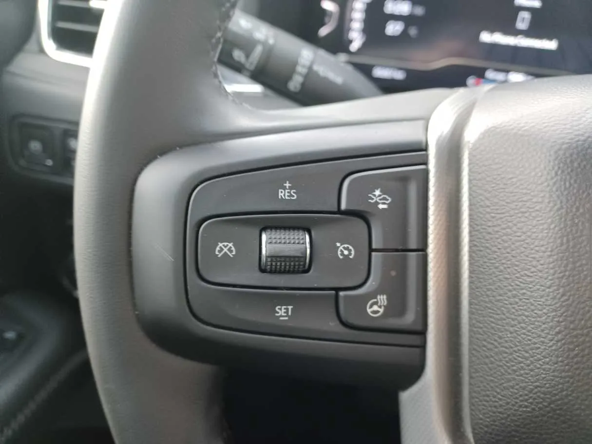 Car image 27