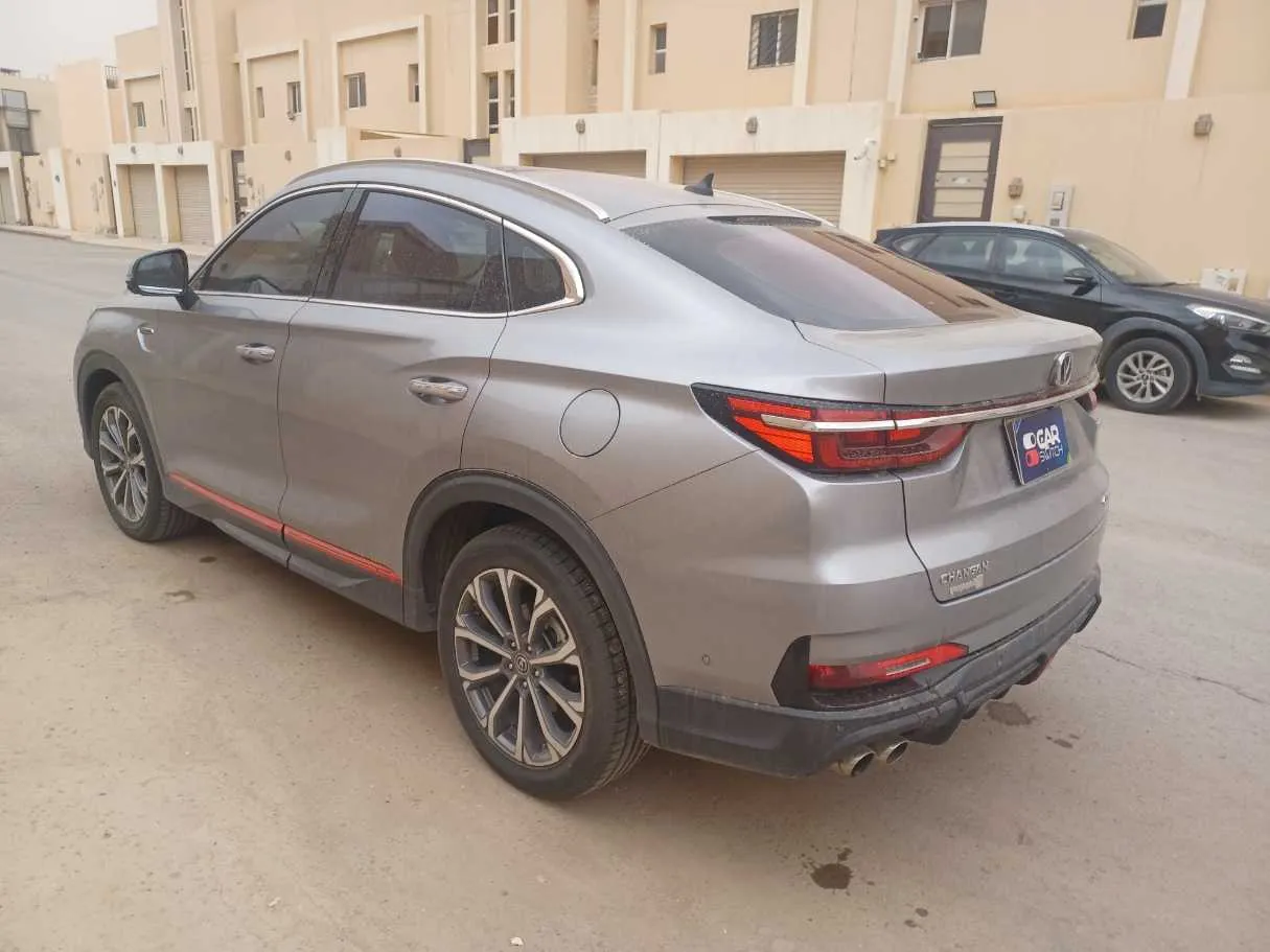 Car image 7