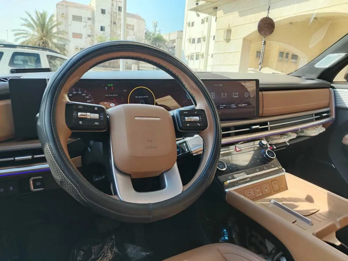 Car image 28