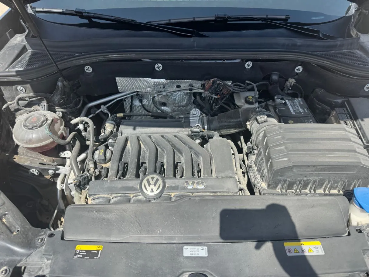 Car image 23