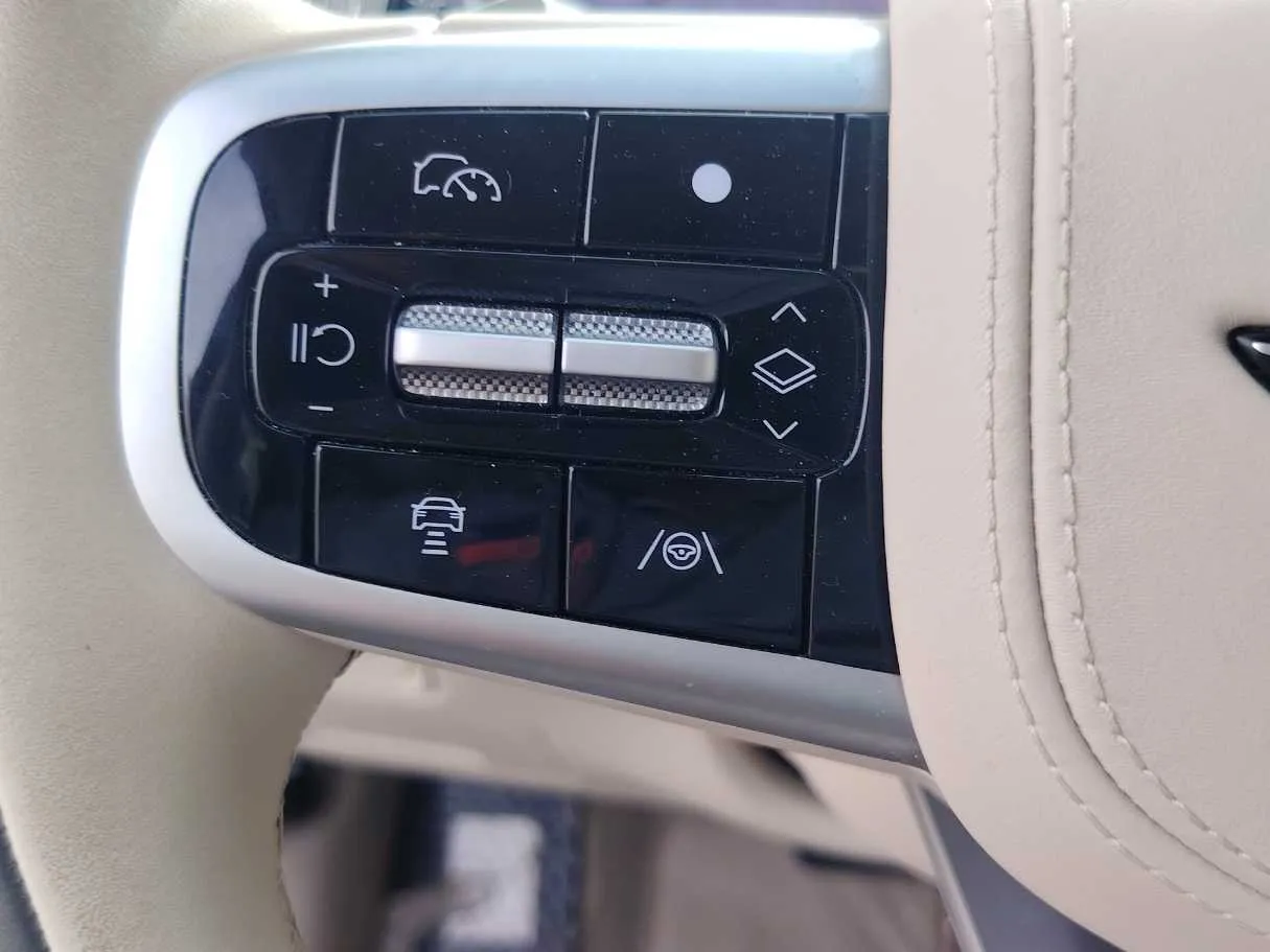 Car image 43