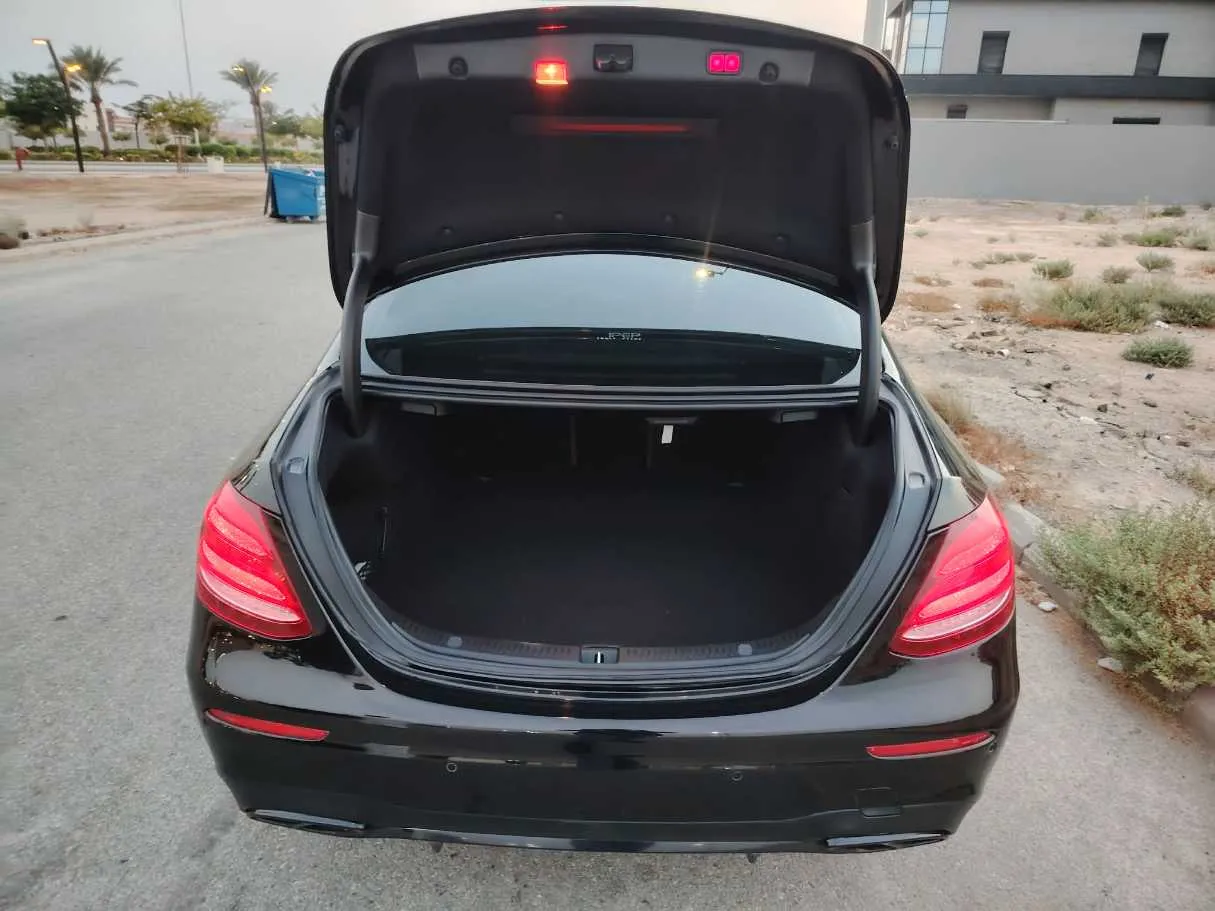 Car image 29