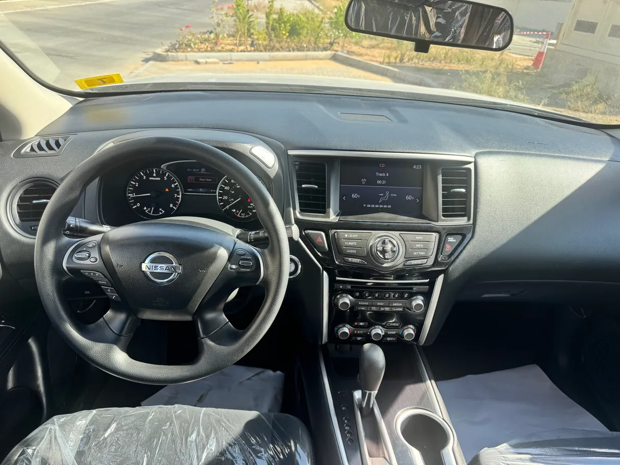 Car image 7