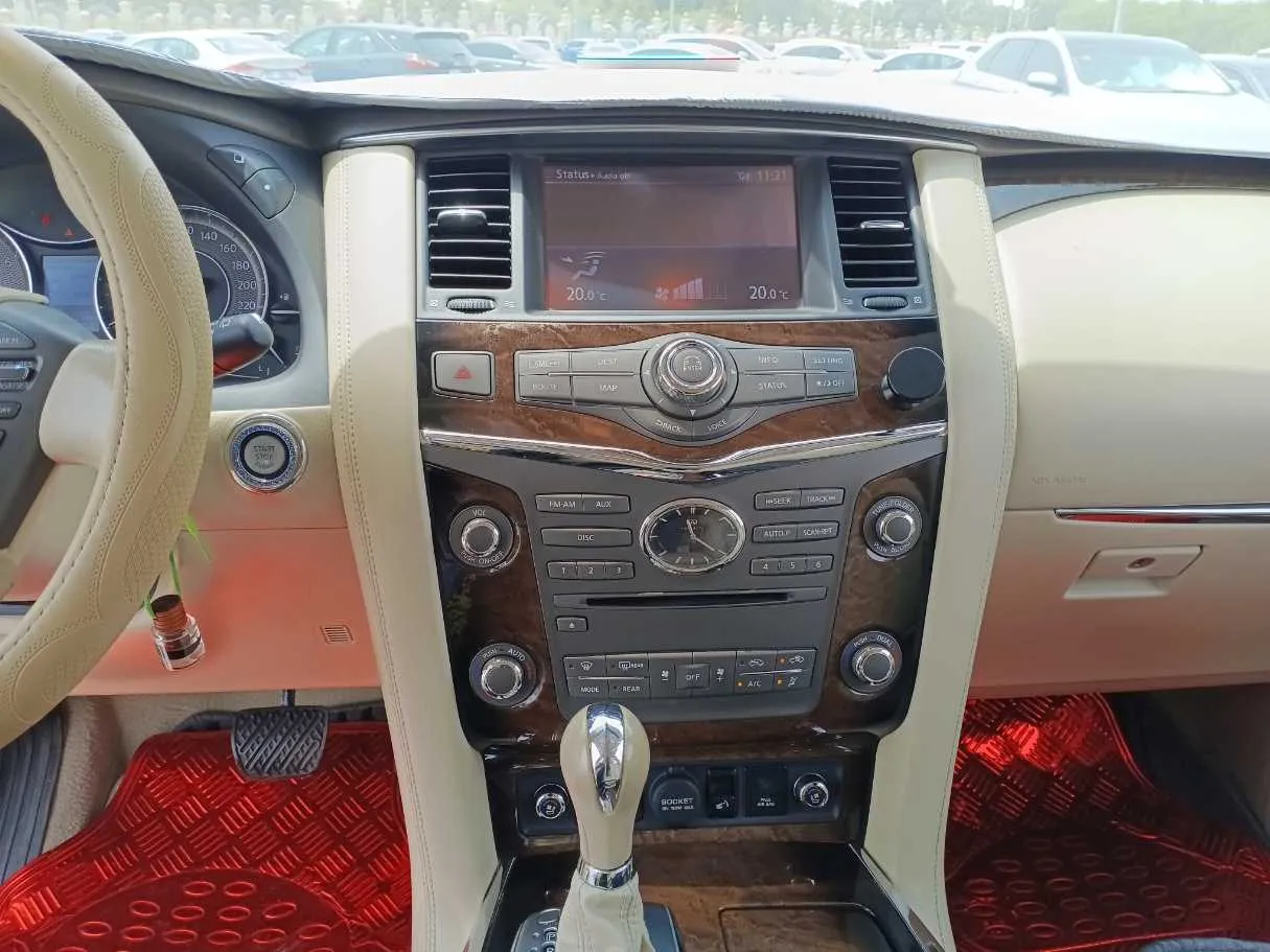 Car image 16