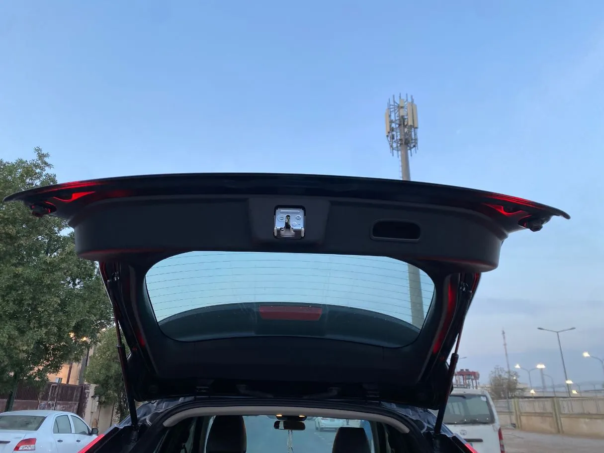 Car image 20