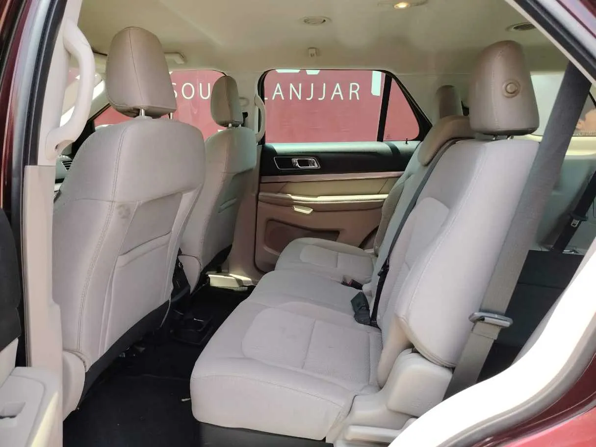 Car image 20