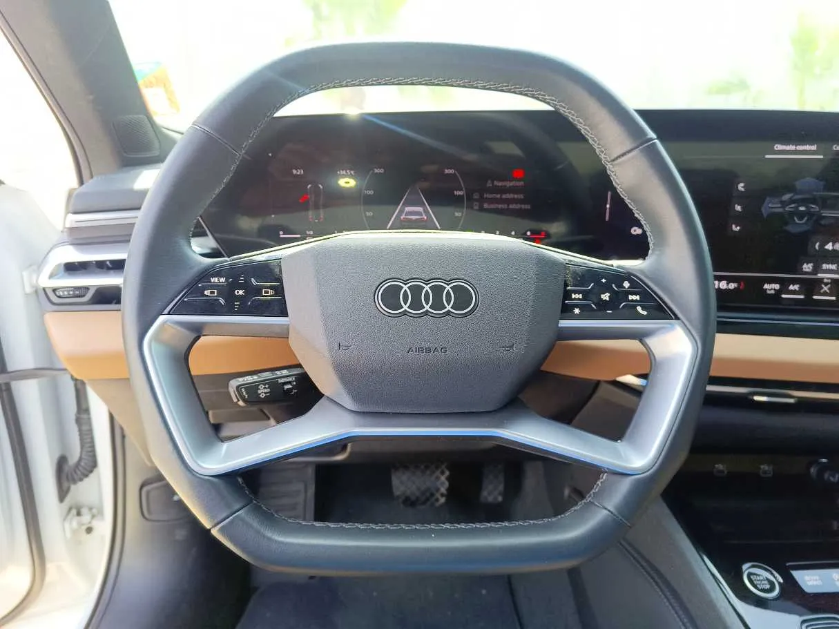 Car image 35