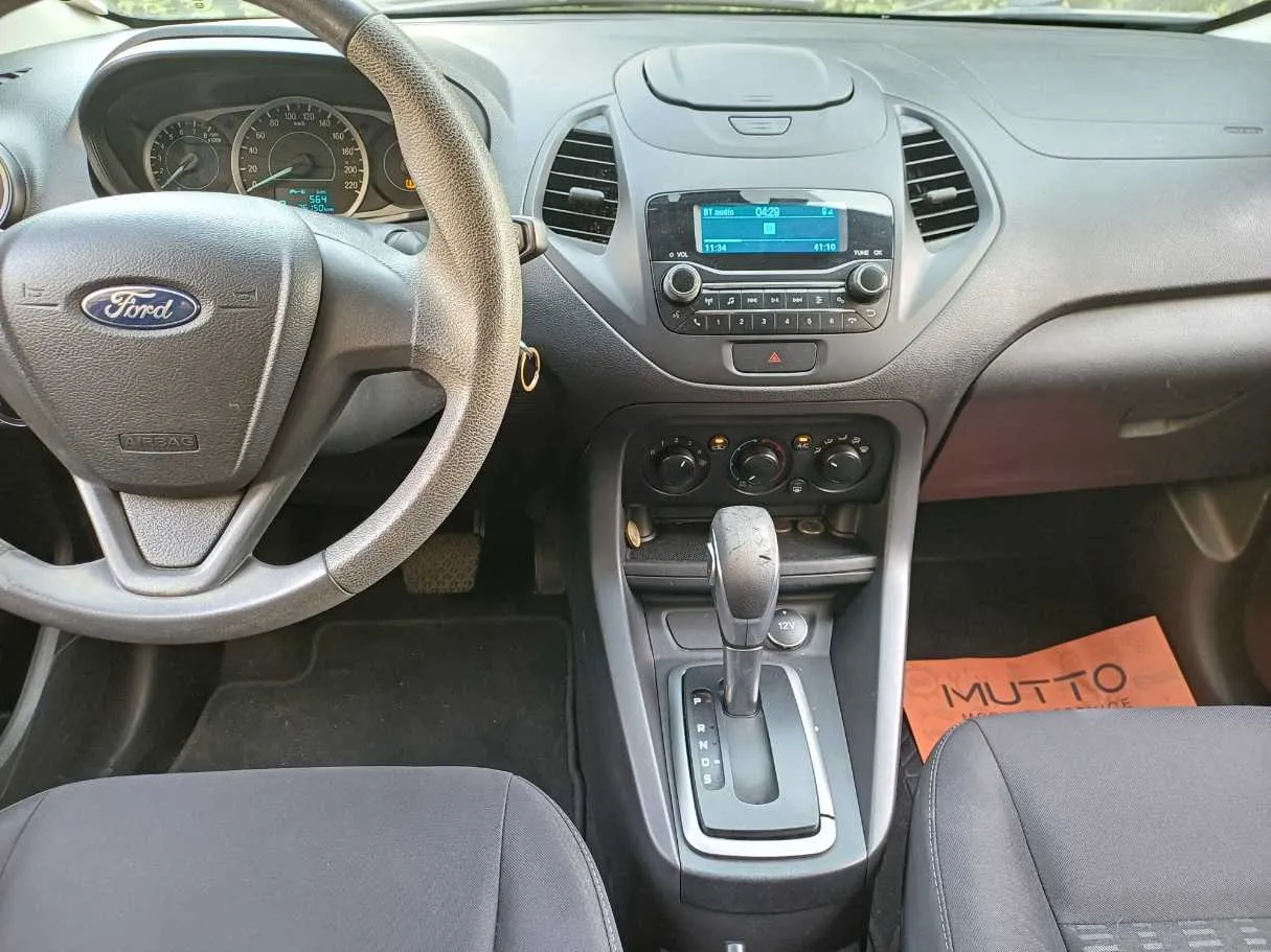 Car image 18