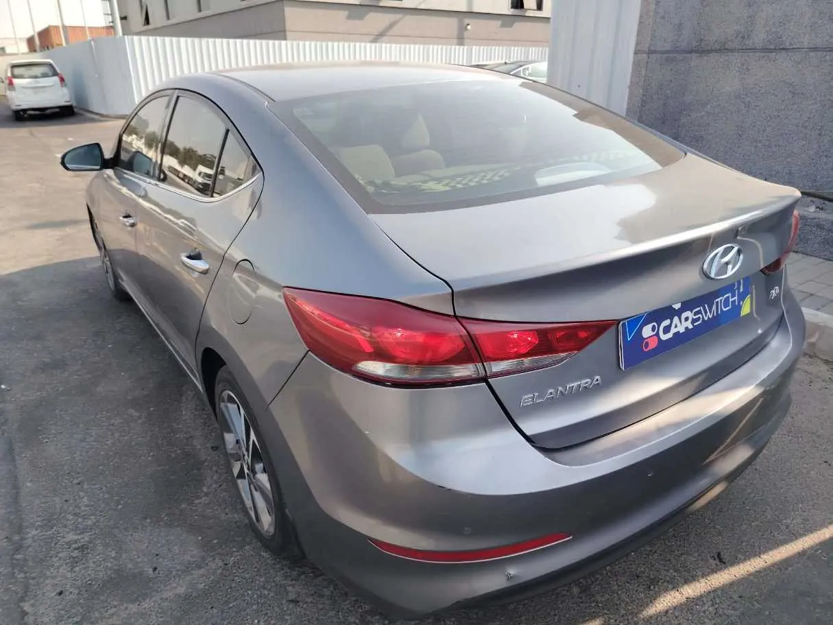 Car image 7