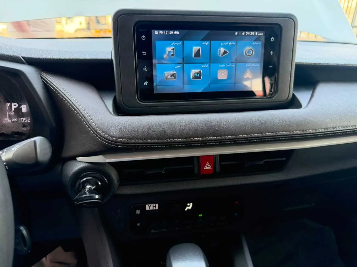 Car image 21