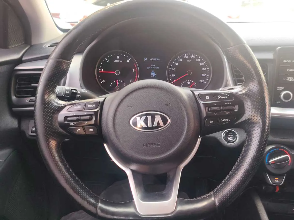 Car image 23