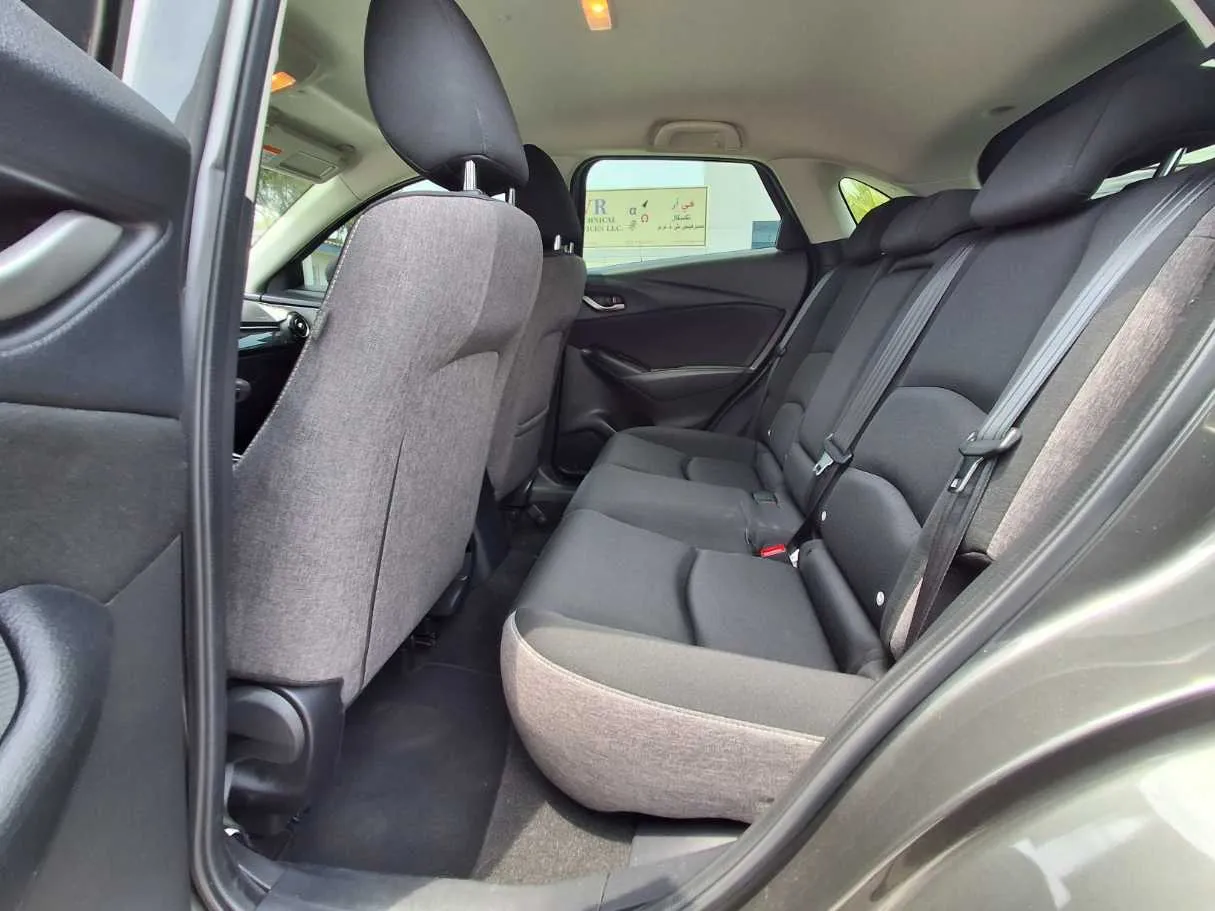 Car image 13