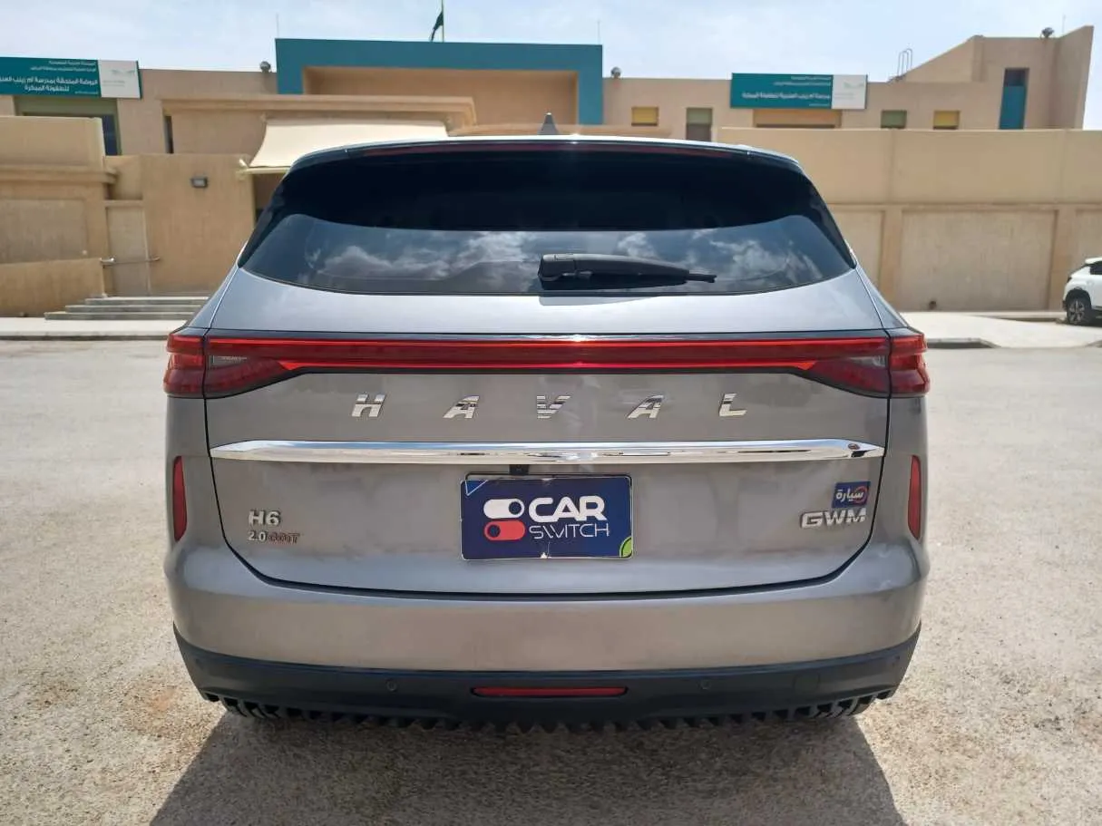Car image 6