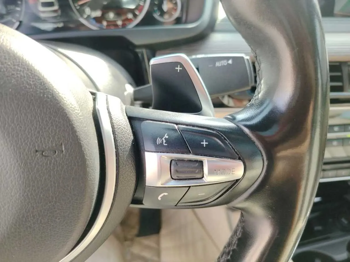 Car image 43