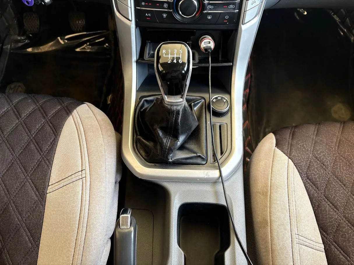 Car image 20