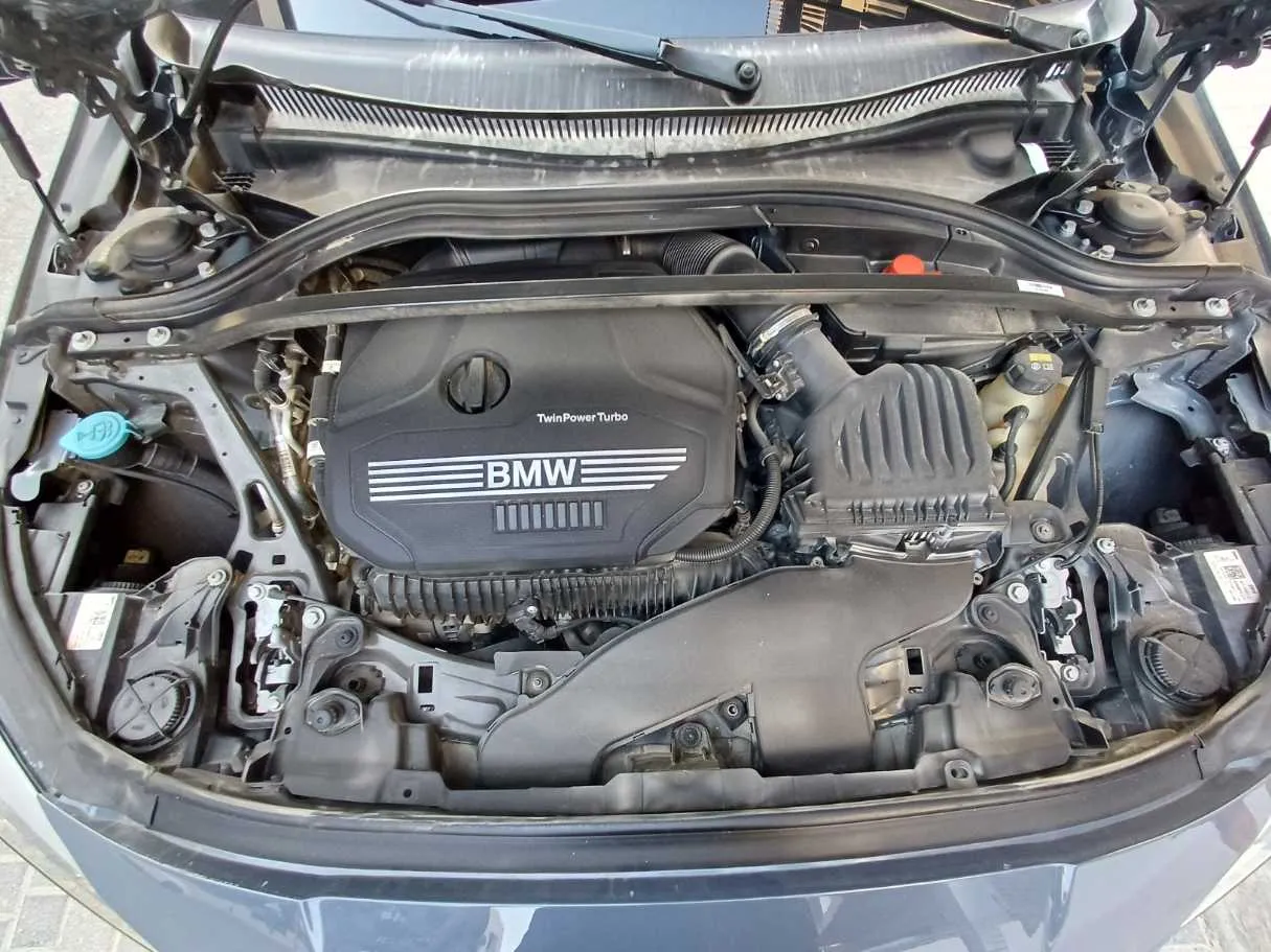 Car image 21