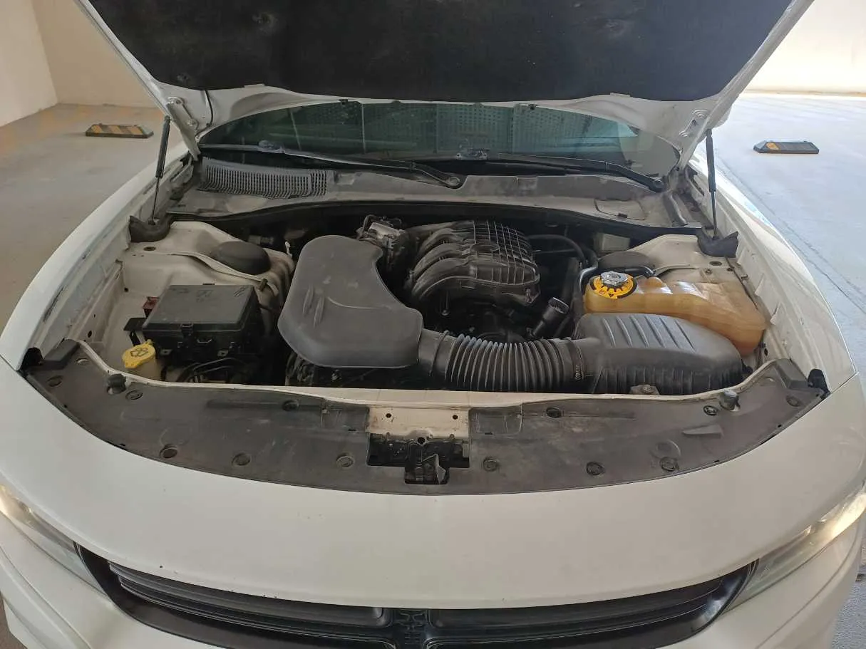 Car image 24