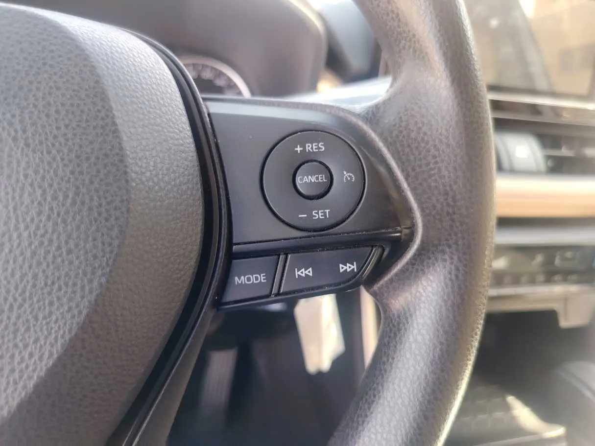 Car image 28