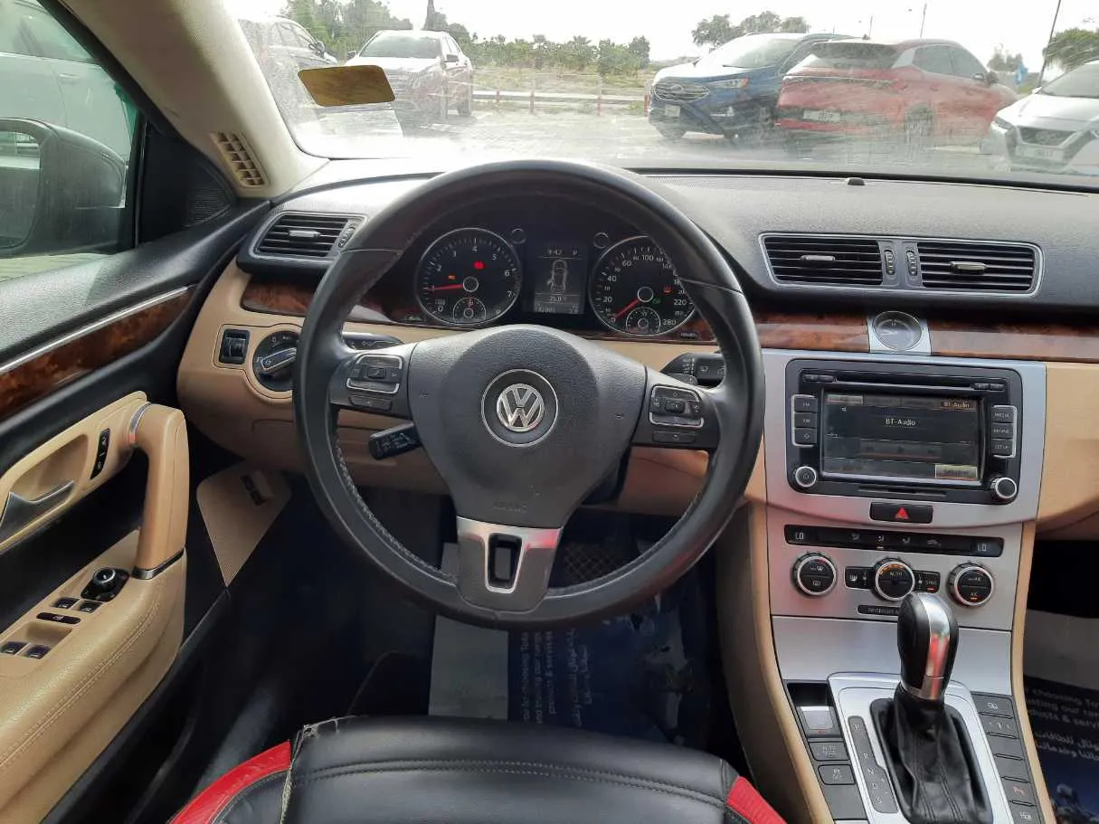 Car image 17