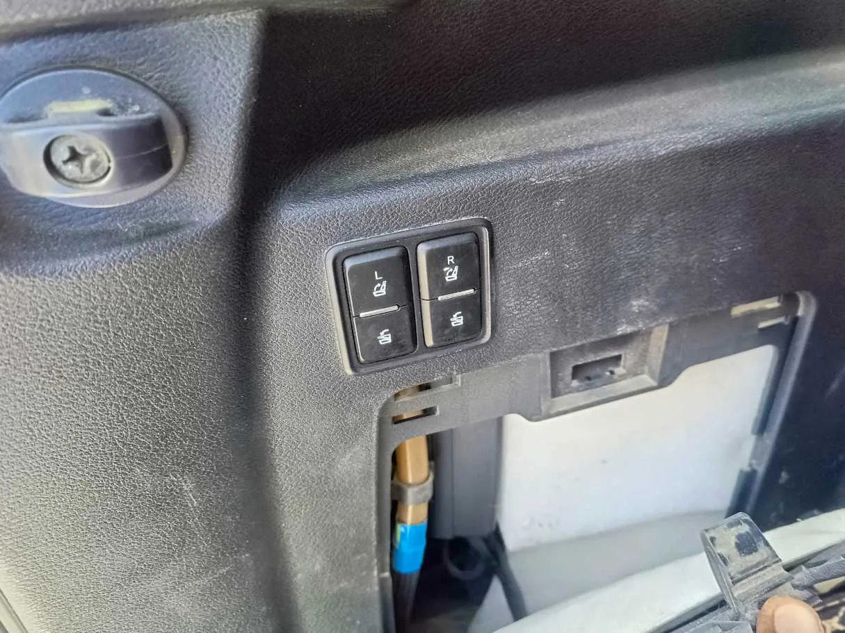 Car image 38