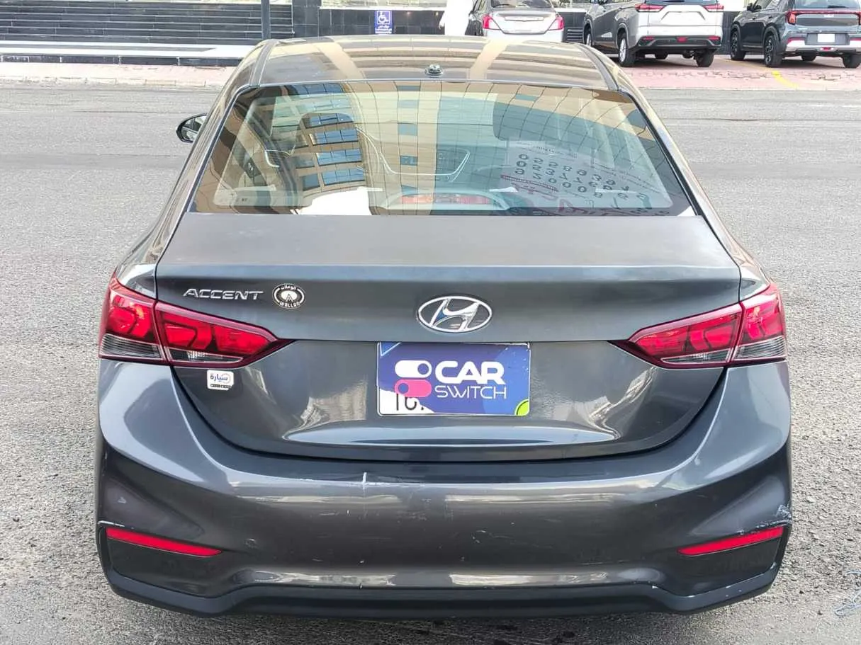 Car image 6