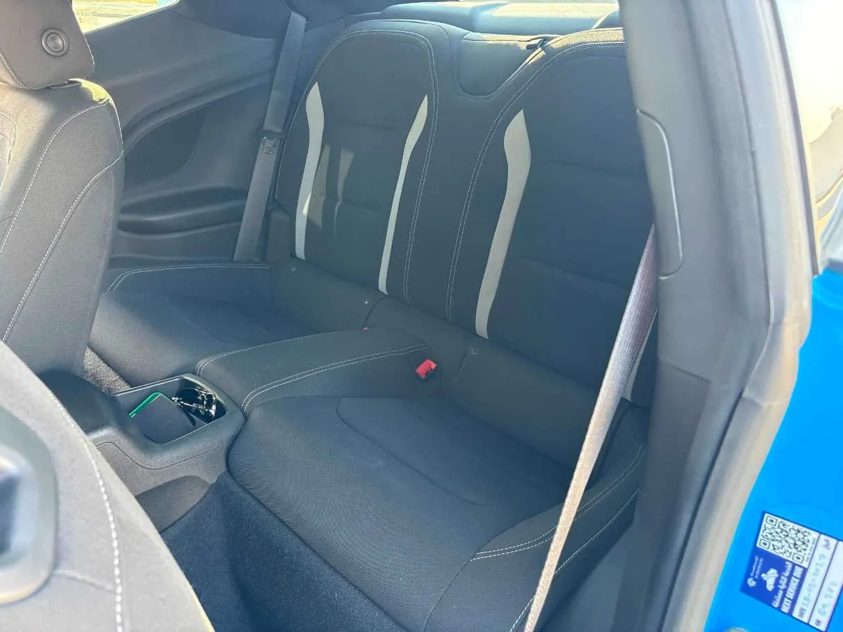 Car image 13