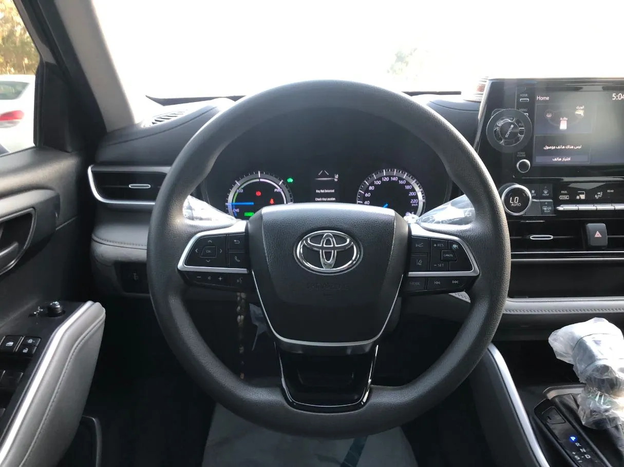 Car image 18