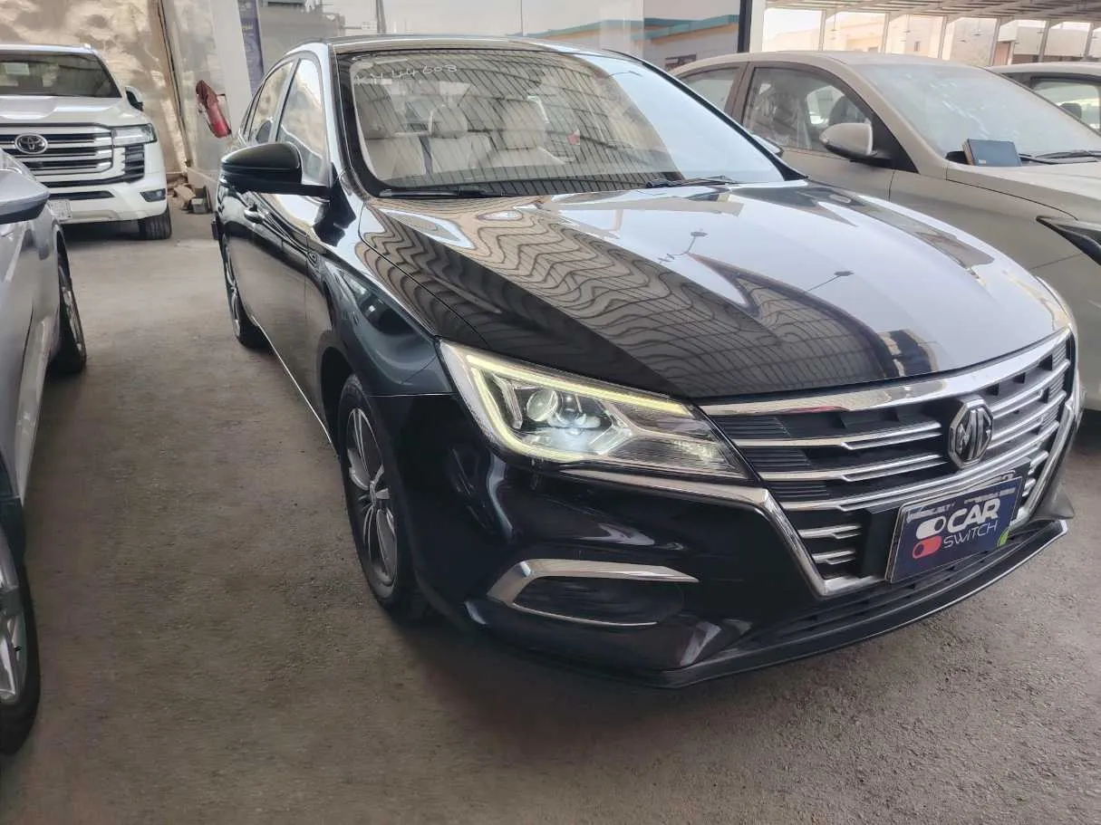 Car image 3