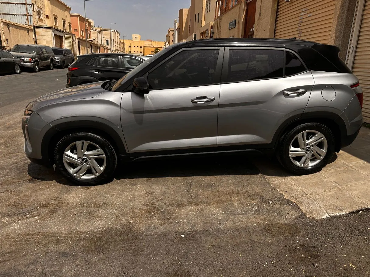 Car image 8