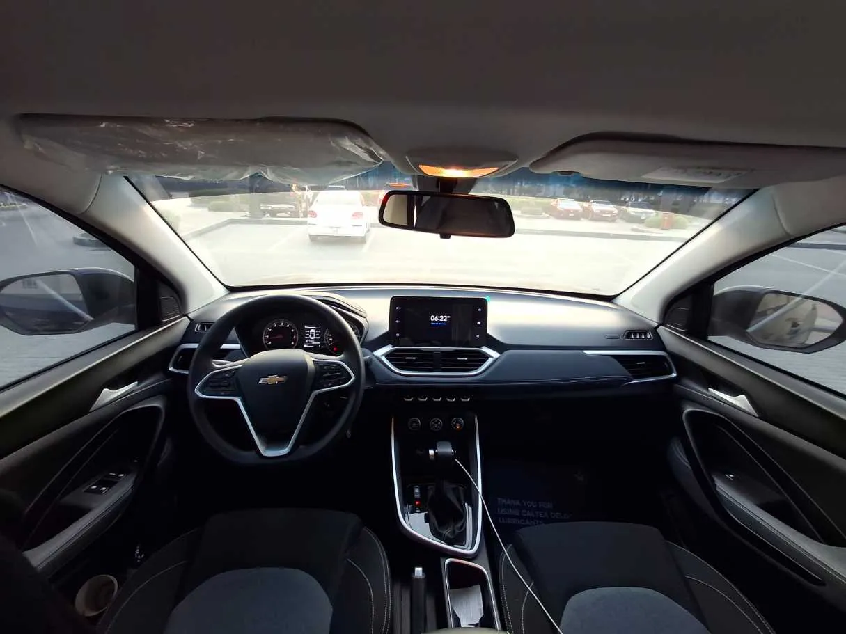 Car image 18