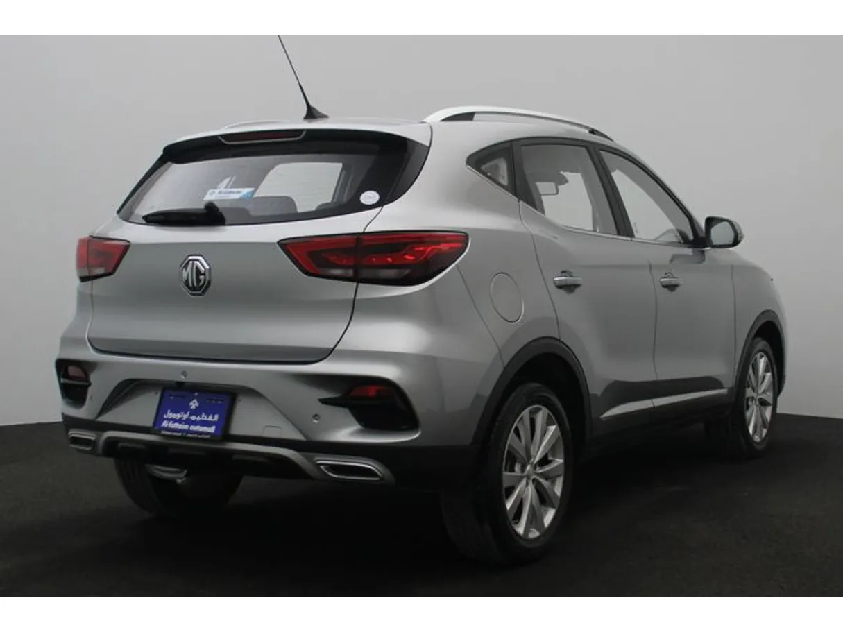 Car image 2
