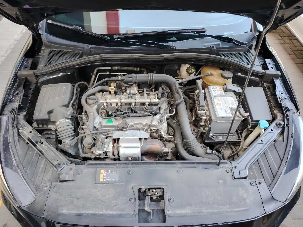 Car image 34